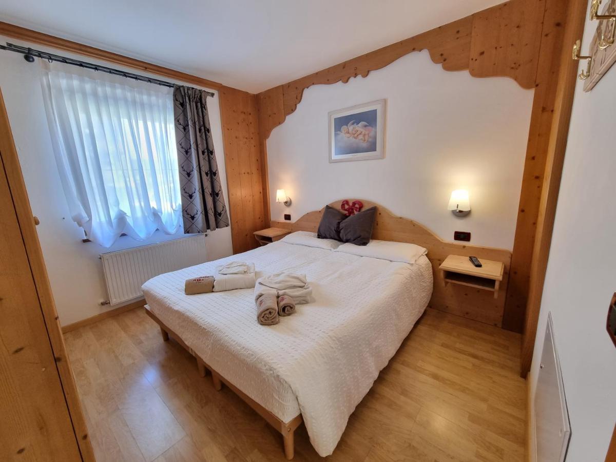 Residence Le Rose ปอซซาดิฟัซซา ภายนอก รูปภาพ