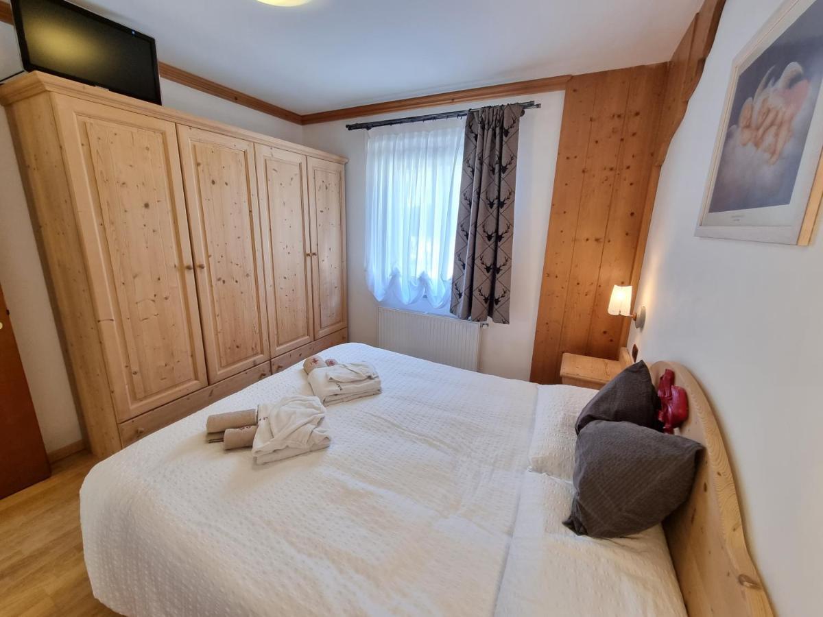 Residence Le Rose ปอซซาดิฟัซซา ภายนอก รูปภาพ