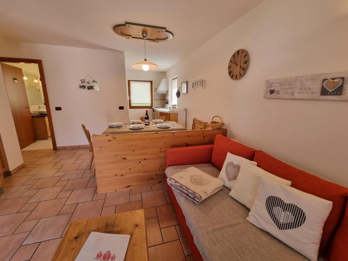 Residence Le Rose ปอซซาดิฟัซซา ภายนอก รูปภาพ