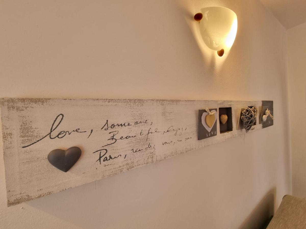 Residence Le Rose ปอซซาดิฟัซซา ภายนอก รูปภาพ