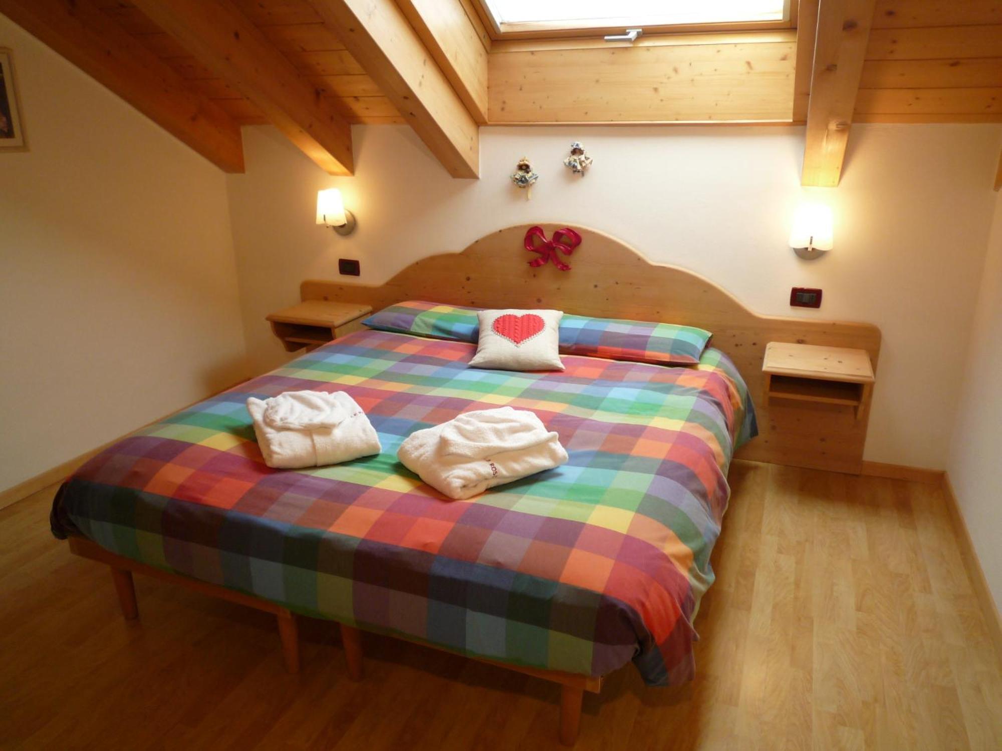 Residence Le Rose ปอซซาดิฟัซซา ภายนอก รูปภาพ